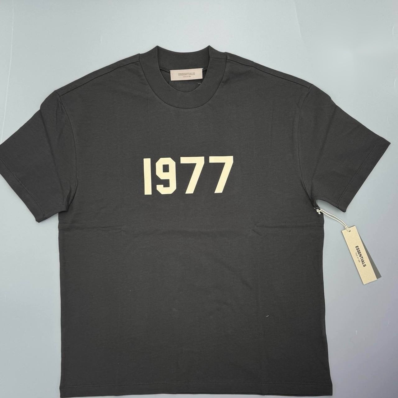 1977 T-SHIRTS - IRON image 0